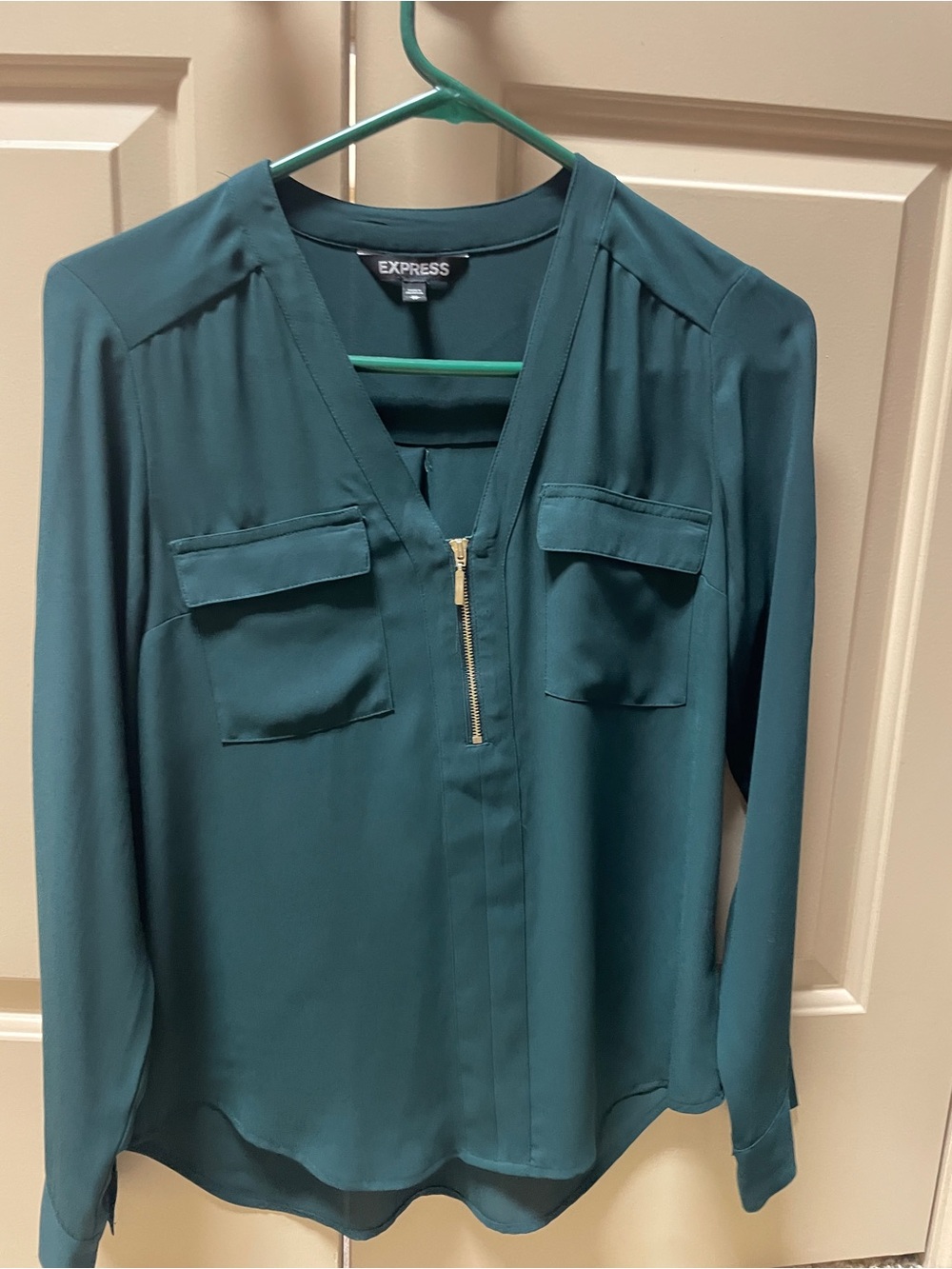 Express Forest Green Long-Sleeve Zip Pocket Blouse